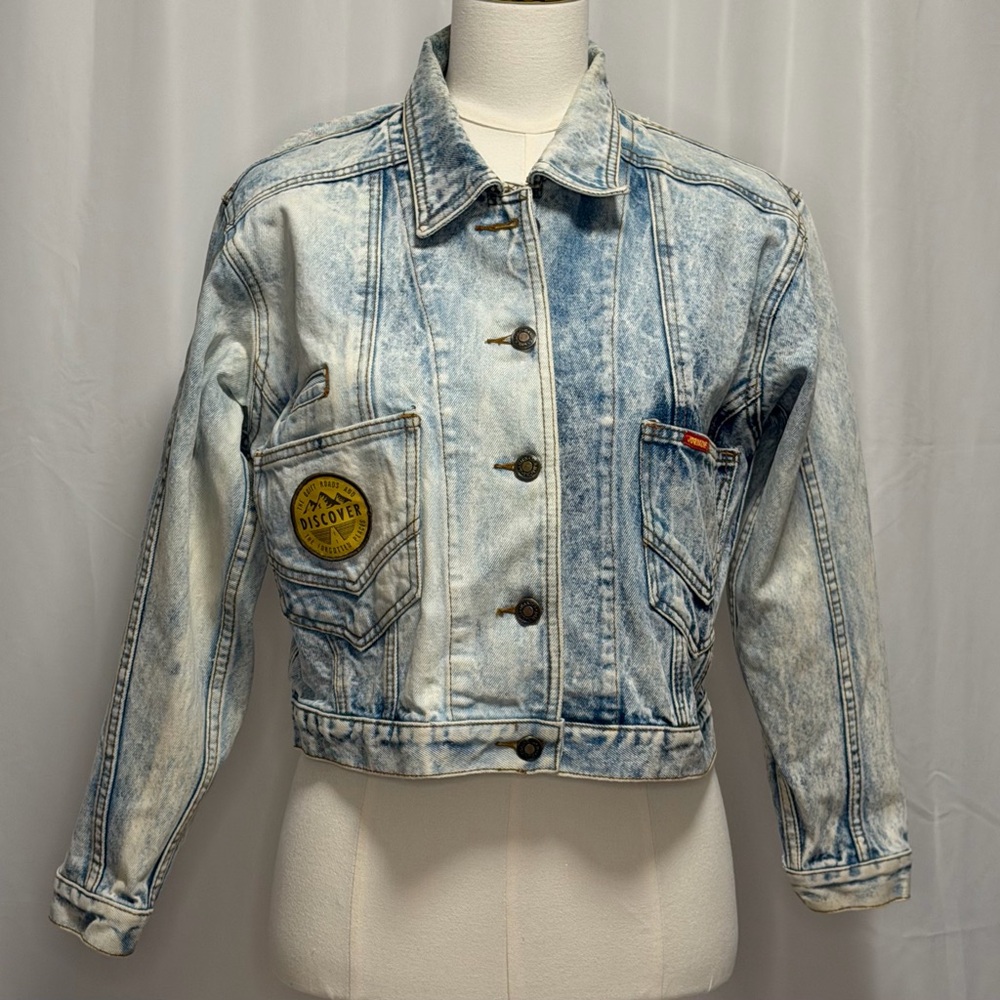 Vintage 90’s Jordache Basics Acid Washed Denim Jacket Cropped Unique Patch Small